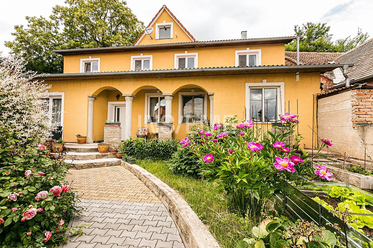 Prodej rodinného domu 180 m², pozemek 354 m²